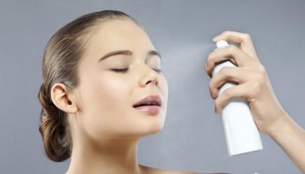 使用補水噴霧之后，到底該不該將殘余的水分擦掉？